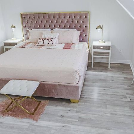 Kitchener-Waterloo Cozy House Villa Exteriör bild